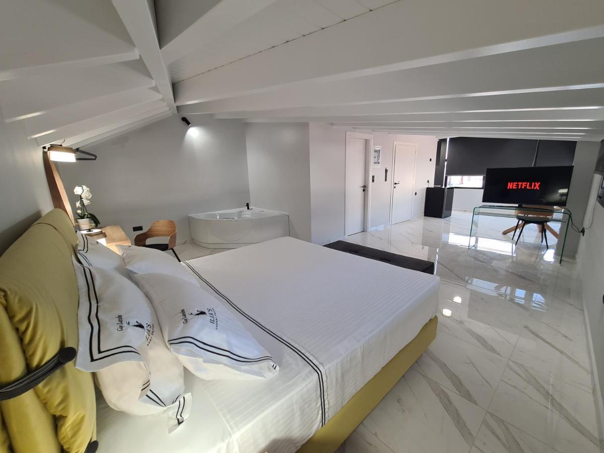 Ilia'S Luxury Suites - Adults Only Xylokastro Exterior photo